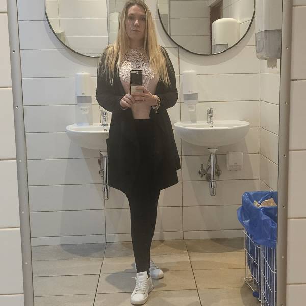 modelka s ID 0102G3X9TB p031