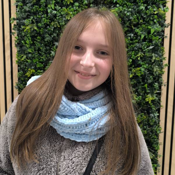 modelka s ID 0102G41UPQ p021