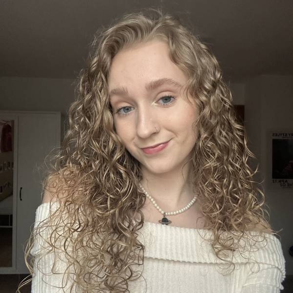 modelka s ID 0102G4LG4V p021