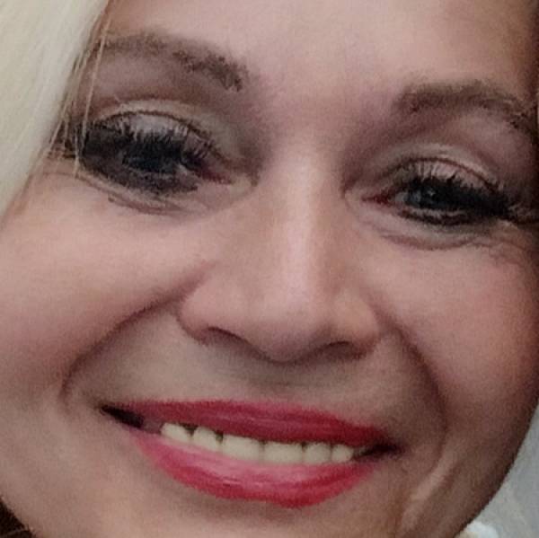 modelka s ID 0102G5RY3Y p021