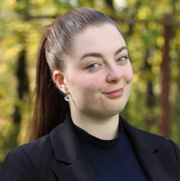 modelka s ID 0102GA7Z1Q p021