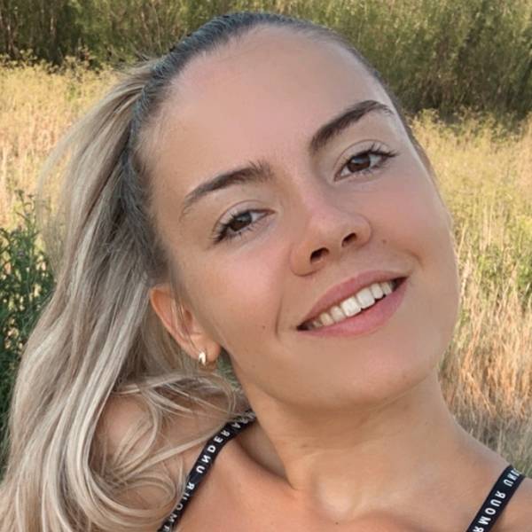 modelka s ID 0102GAK0O1 p021