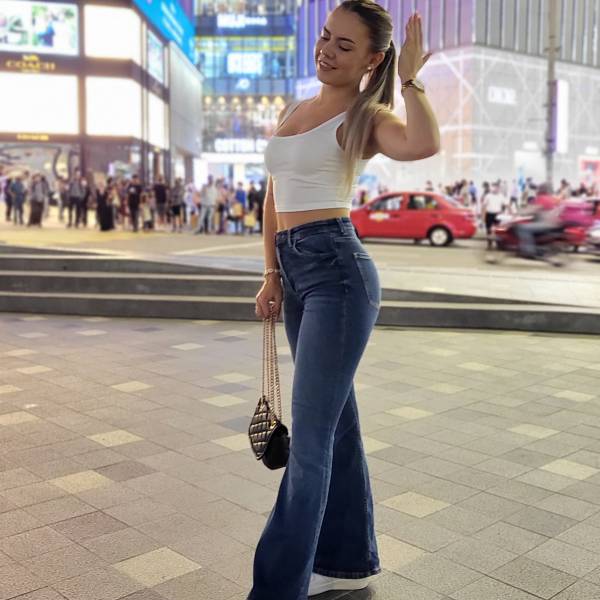 modelka s ID 0102GAK0O1 p031
