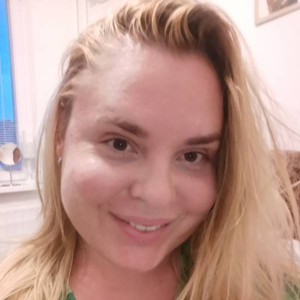 modelka s ID 0102GGXNDH p021