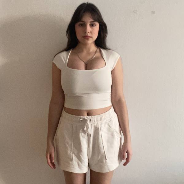 modelka s ID 0102GKR69G p031