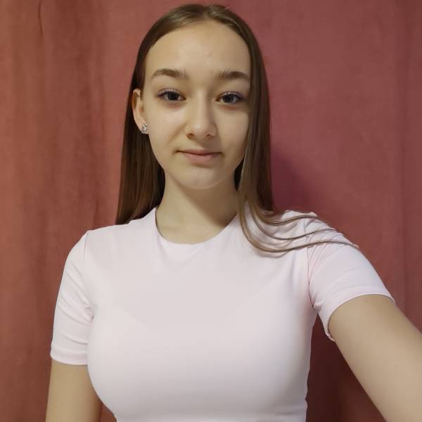 modelka s ID 0102GLGXYK p021