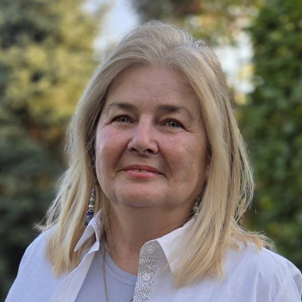 modelka s ID 0102GLYKKW p021