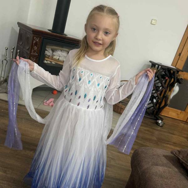 modelka s ID 0102H0RL37 p031