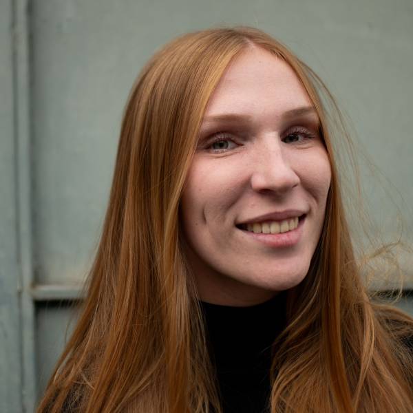 modelka s ID 0102H5Y5FU p021