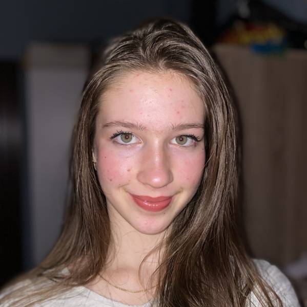 modelka s ID 0102H6E8N5 p021