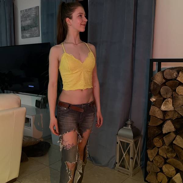 modelka s ID 0102H6E8N5 p031