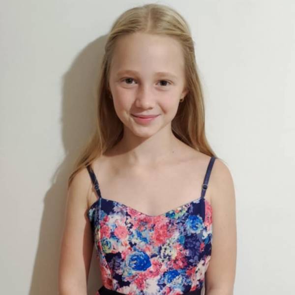 modelka s ID 0102H6UT9M p031