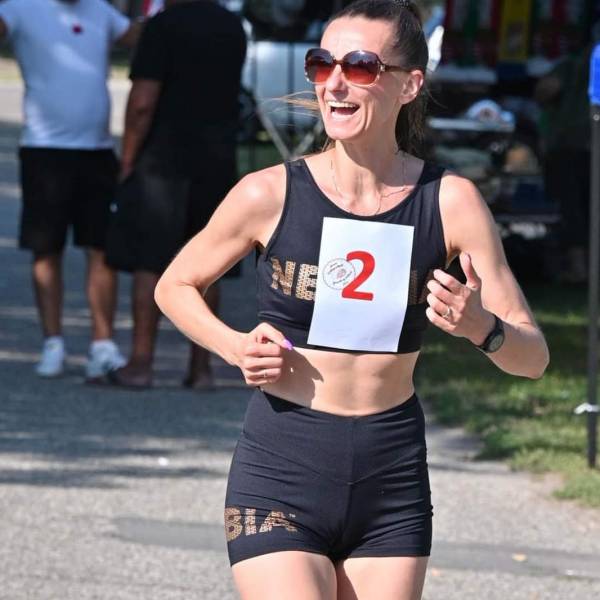 modelka s ID 0102HFLXPF p031