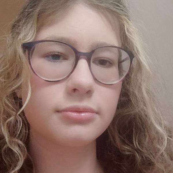 modelka s ID 0102HJ0MKY p021