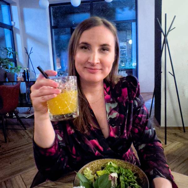 modelka s ID 0102HNWJU8 p021