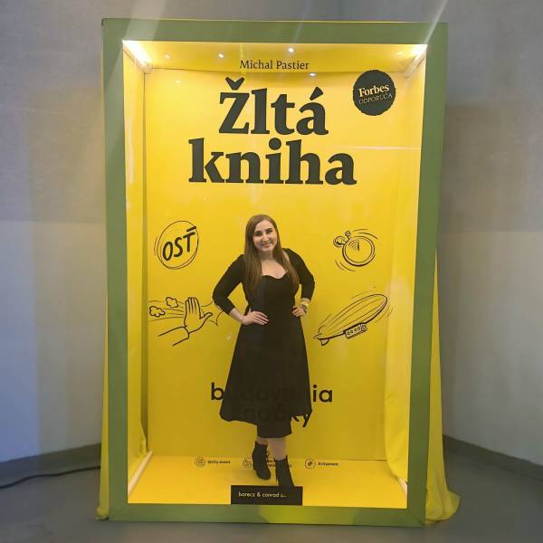 modelka s ID 0102HNWJU8 p031