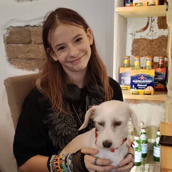 modelka s ID 0102HOWUZC p021