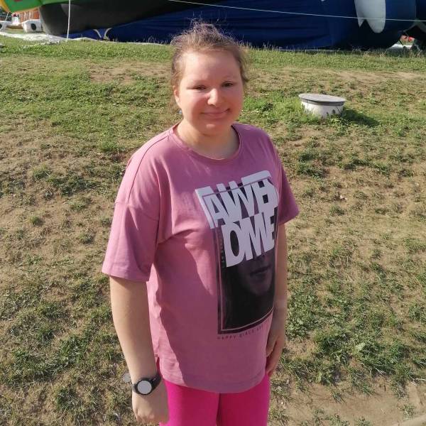 modelka s ID 0102HQG9N2 p031