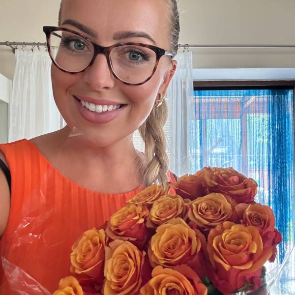 modelka s ID 0102HSY1LW p021