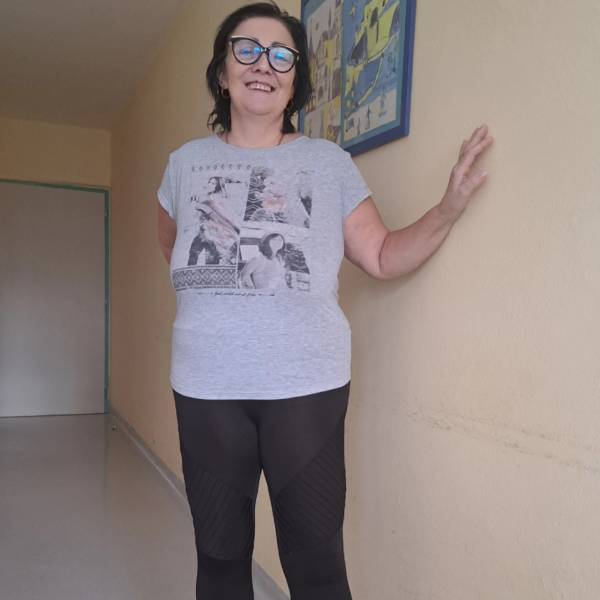 modelka s ID 0102HU9U8I p031