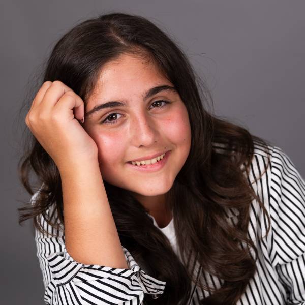 modelka s ID 0102HWR4OW p021