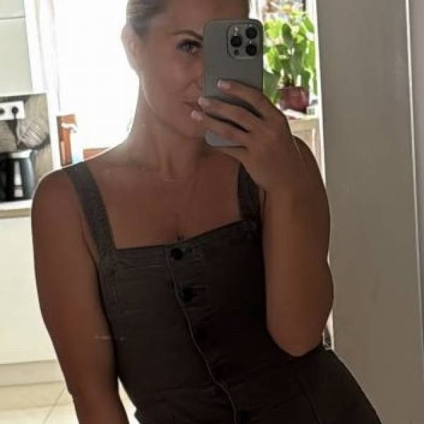 modelka s ID 0102I6EKE4 p031