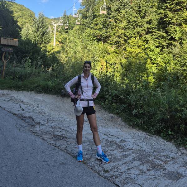 modelka s ID 0102I7YWU0 p031