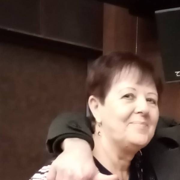 modelka s ID 0102I8KOEU p021