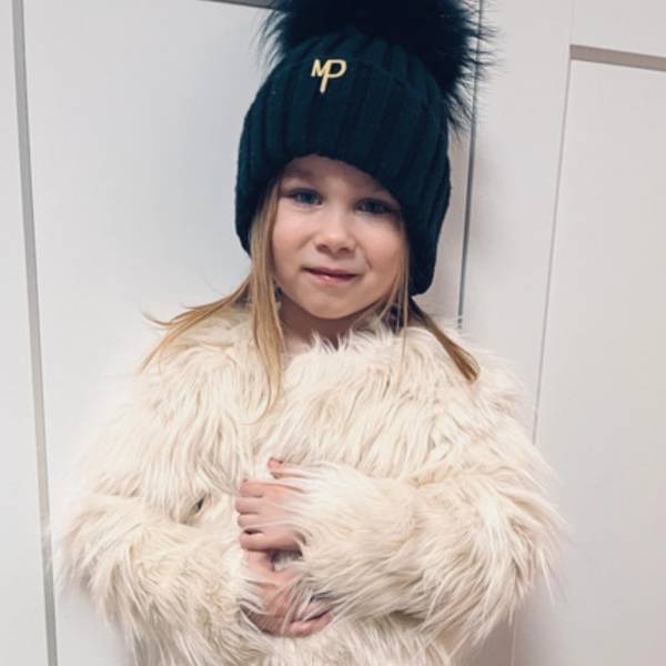 modelka s ID 0102I8PIK4 p021