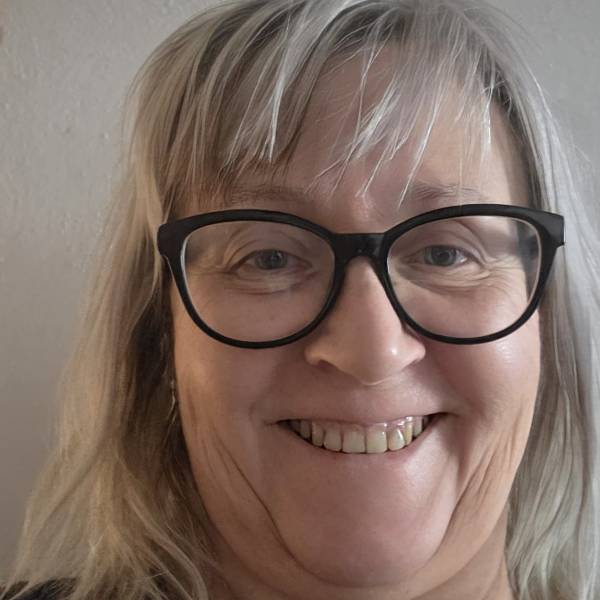 modelka s ID 0102I9V683 p021