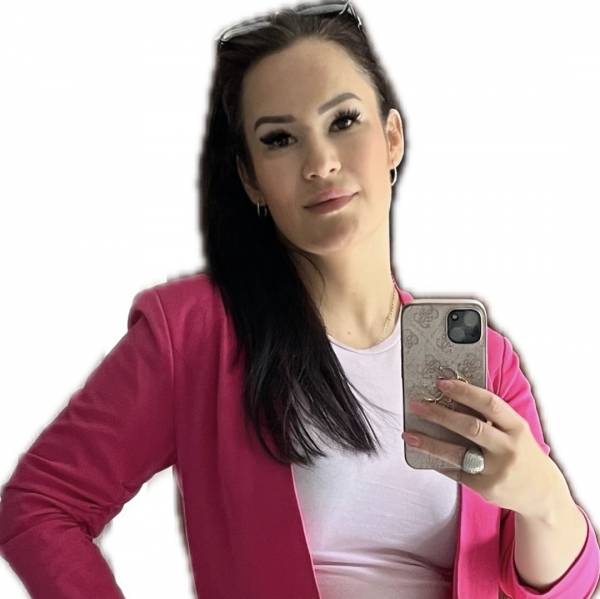 modelka s ID 0102ID9BE3 p031