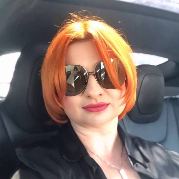 modelka s ID 0102IH6K6O p021