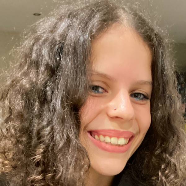 modelka s ID 0102IKD84H p021