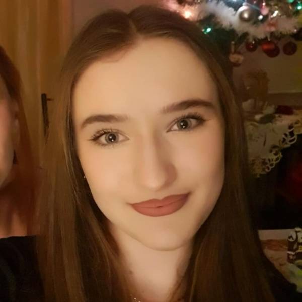 modelka s ID 0102IMEH4F p021