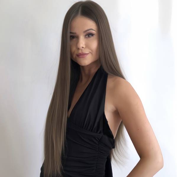 modelka s ID 0102IWS1C6 p021