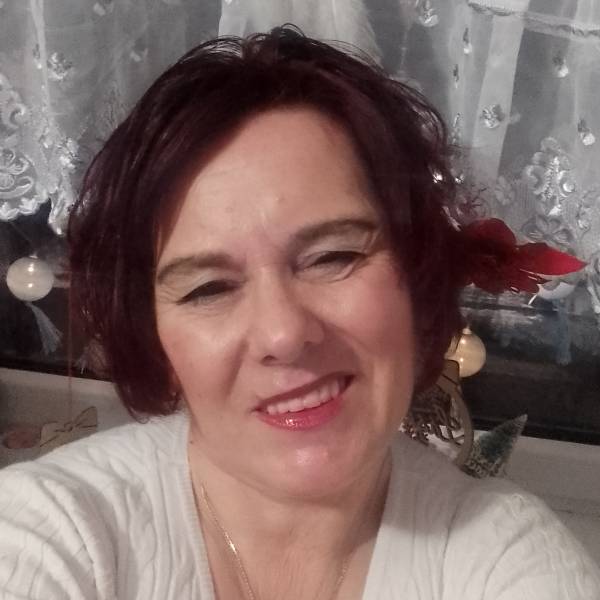 modelka s ID 0102J6XTTA p021