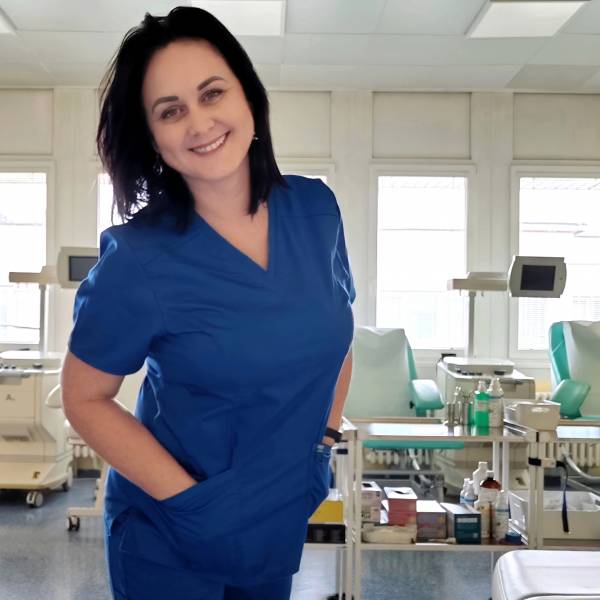 modelka s ID 0102J8NKTE p031