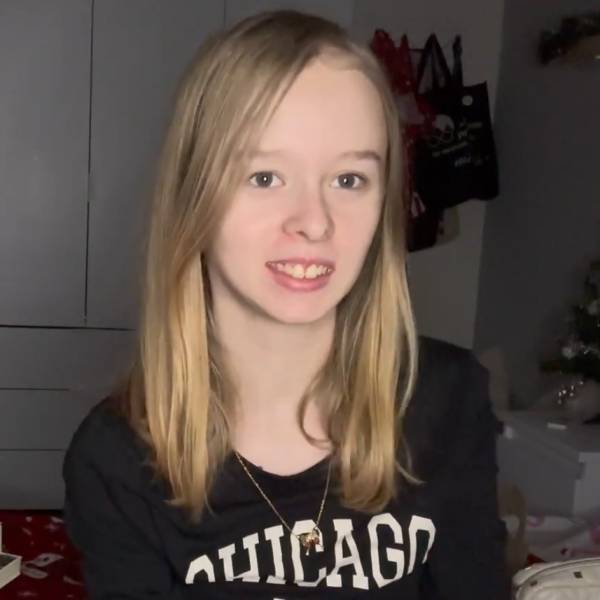 modelka s ID 0102JAPYGT p021