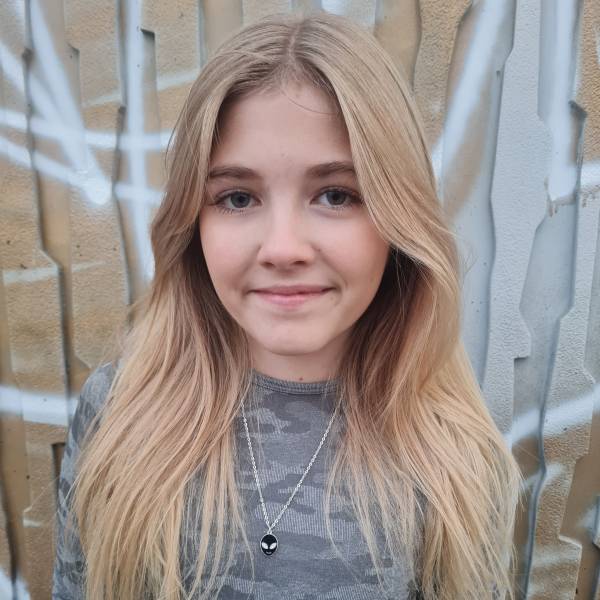 fotografia p012 profilu 0102JB6F6F