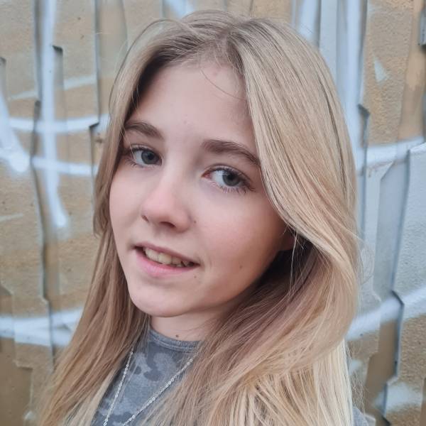 fotografia p013 profilu 0102JB6F6F