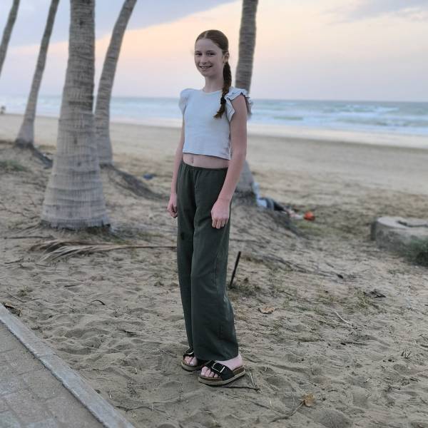 modelka s ID 0102JJ4G1U p031