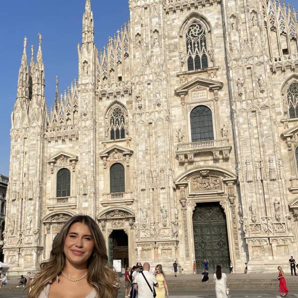 modelka s ID 0102JK2UKO p021