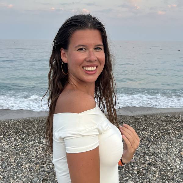 modelka s ID 0102JLYL6L p021