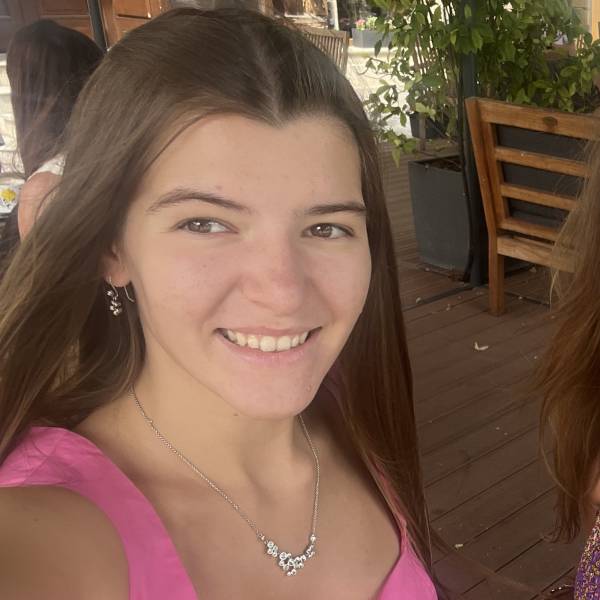 modelka s ID 0102JQ3T61 p021