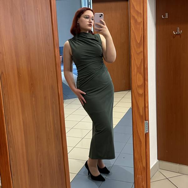 modelka s ID 0102JQOAIZ p031