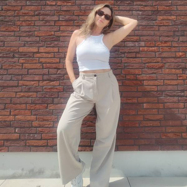 modelka s ID 0102JTVU31 p031