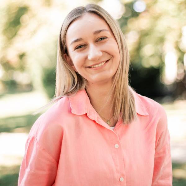 modelka s ID 0102JUOJQL p021