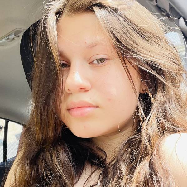 modelka s ID 0102JX9SC0 p021