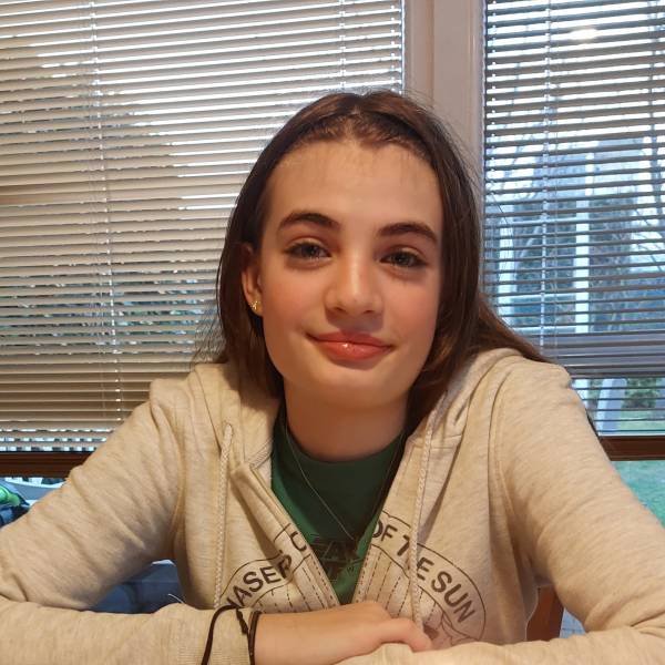 modelka s ID 0102JZ6QE4 p021