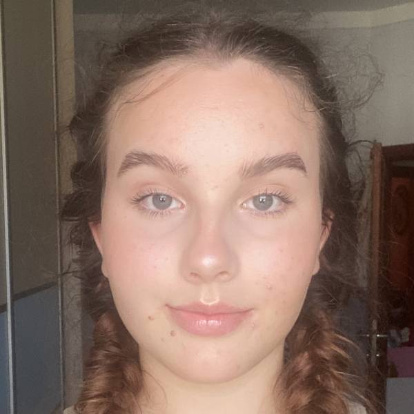 modelka s ID 0102K7HT4G p021
